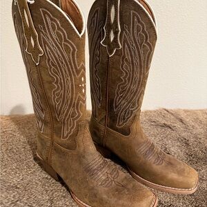Women’s Justin 12” Rae Brown Western Cowboy Boots Size 7b